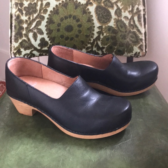 dansko shoes size 37